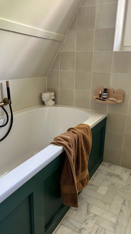 Tiny Scalloped Shelf